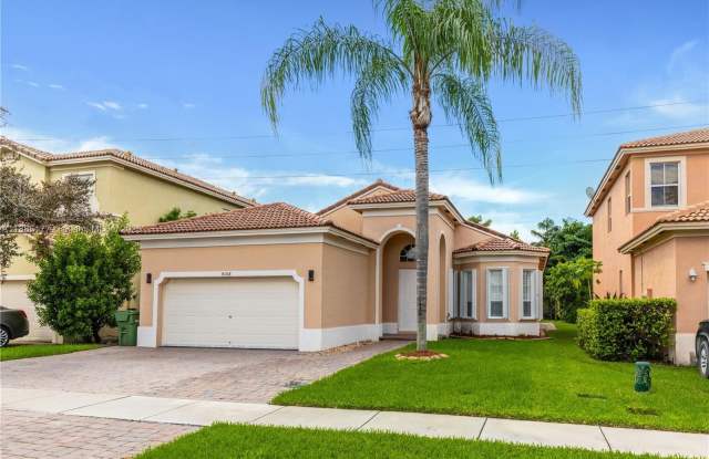 4108 NE 22nd St photos photos