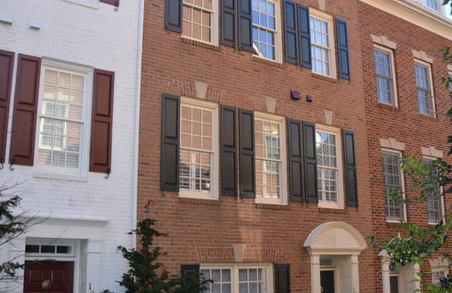 1220 ROUNDHOUSE LANE - 1220 Roundhouse Lane, Alexandria, VA 22314