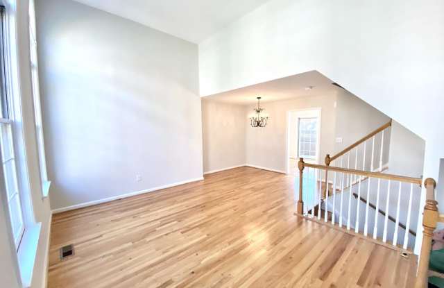 2426 GARNETT DRIVE Gallery 3