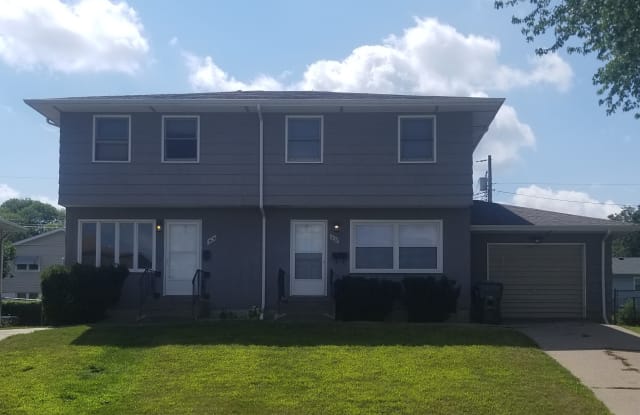 2638 N. Clark St - 2 photos photos