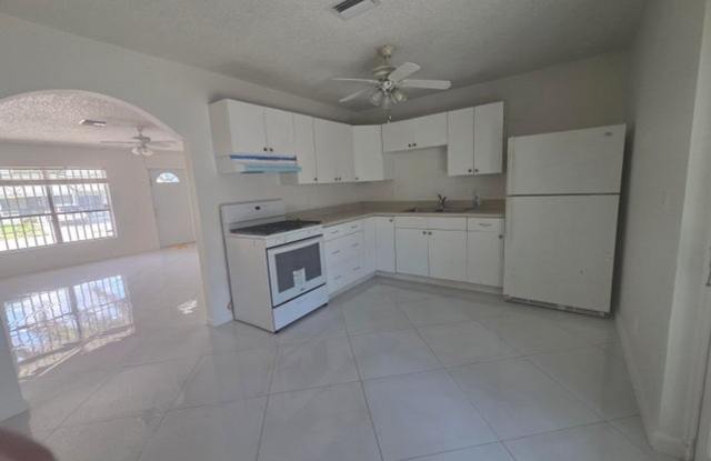 6186 Winrock Road, Lake Worth, FL 33463 photos photos