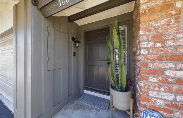 306 Campbell Lane Gallery 3