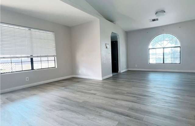 1405 Santa Margarita Street Gallery 3