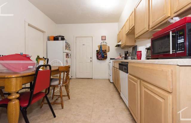 Spacious 3 Bed Coming Available photos photos