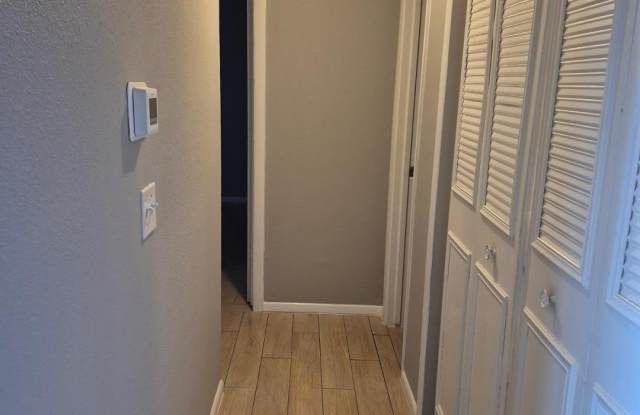 5038 El Camino Drive Gallery 3