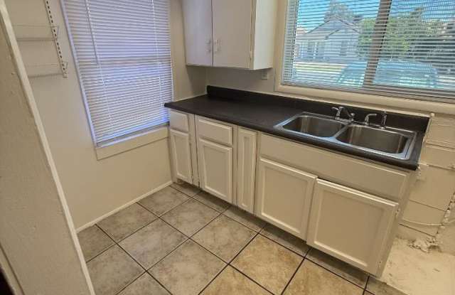 418 E Crescent Ave photos photos