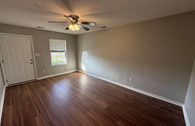 Updated home in Highview Gallery 3