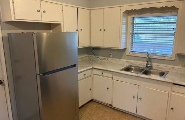 3 Bed, 2 Bath in Southern Hills Gallery 4