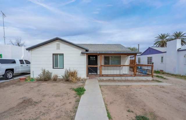 Remodeled 3 bed 2 bath home in Coolidge! photos photos