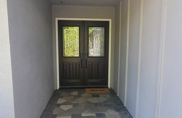 1081 Triunfo Canyon Road Gallery 2