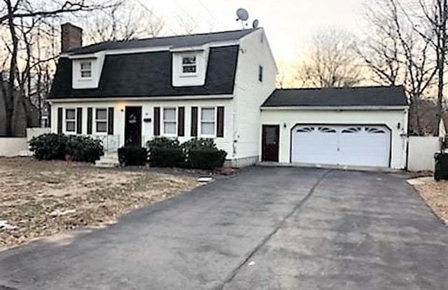 38 Portsmouth Avenue - 38 Portsmouth Avenue, Manchester, NH 03109