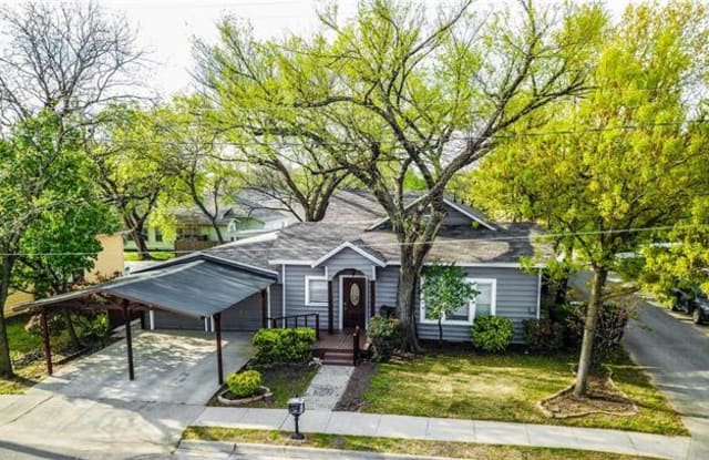211 Second Street - 211 2nd Street, Denton, TX 76201