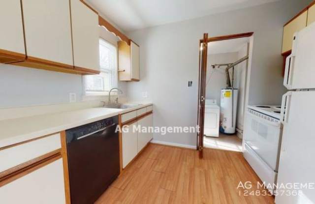 130 S Campbell Rd - 130 South Campbell Road, Royal Oak, MI 48067