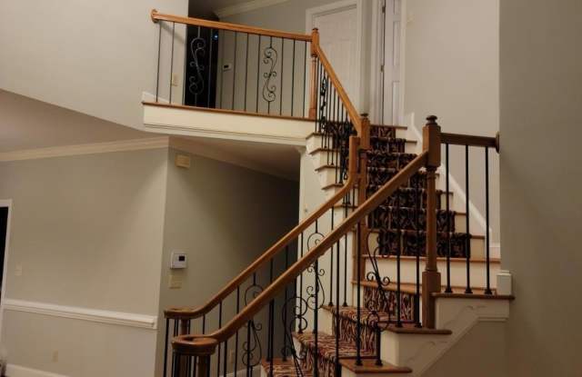 4925 Long Point Court Gallery 3