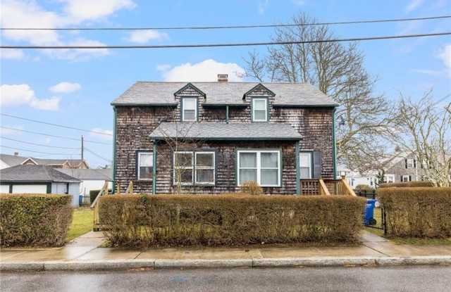 24 Morgan Street - 24 Morgan Street, Newport, RI 02840