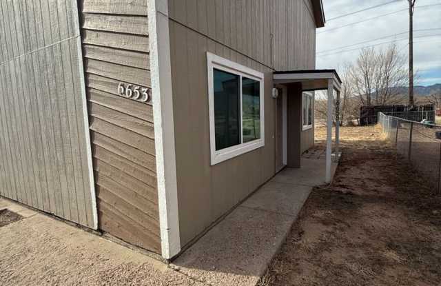 Cute 2 Bedroom Apartment for Rent on Provincial Drive photos photos