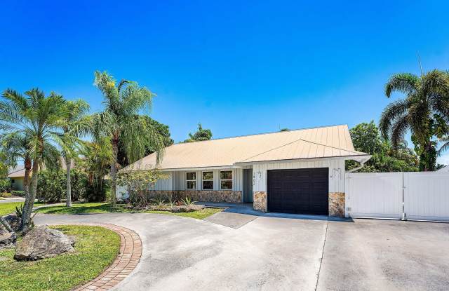 1402 Cormorant Road Gallery 2
