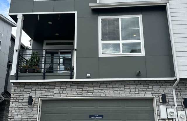 Modern Victory Ridge Townhouse with Mountain Views & 2-Car Garage photos photos Modern Victory Ridge Townhouse with Mountain Views & 2-Car Garage photos photos