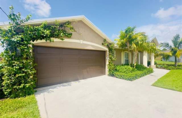 5645 NW Lorna Court Gallery 3