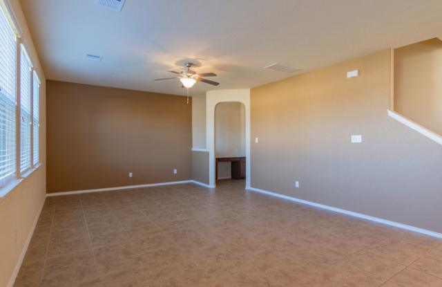 8407 Loska Green Gallery 2