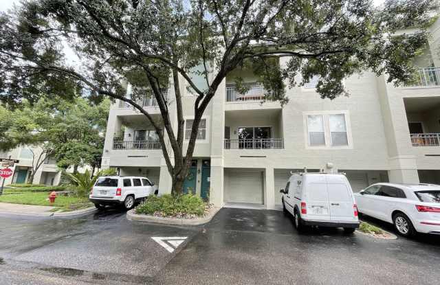 Spacious 1BR/1BA Harbour Island condo with 2 car garage in gated Island Place - 604 Seascape Way, Tampa, FL 33602