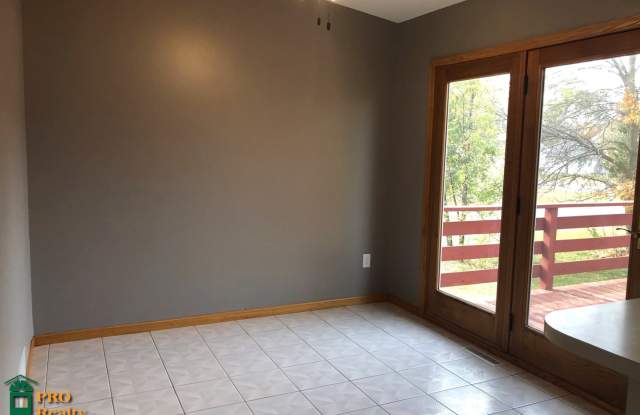 3 Bedroom Home with a 3 Car Garage Gallery 4