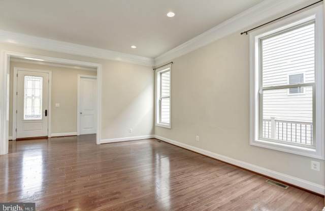 20728 JENNIFER ANN Drive Gallery 4