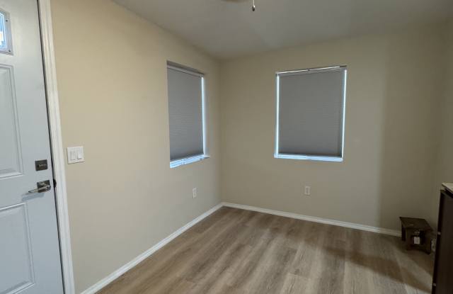 3211 Lemon Avenue Gallery 2