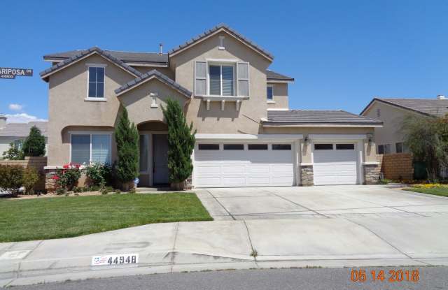 Beautiful West Lancaster 2 Story Offering 3209 sq. ft. photos photos
