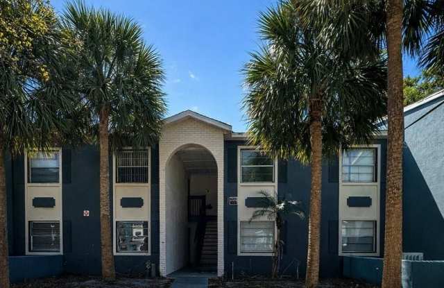 2505 N ALAFAYA TRAIL photos photos