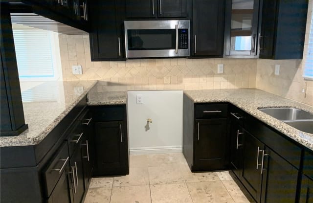 1645 W 69th Street 1/2 - 1645 West 69th Street, Los Angeles, CA 90047