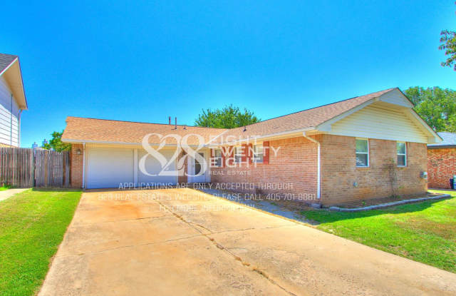 5 Bedroom/2 Bath Single Family Home on a Quiet Cul-de-Sac! AVAILABLE FOR IMMEDIATE MOVE IN! photos photos