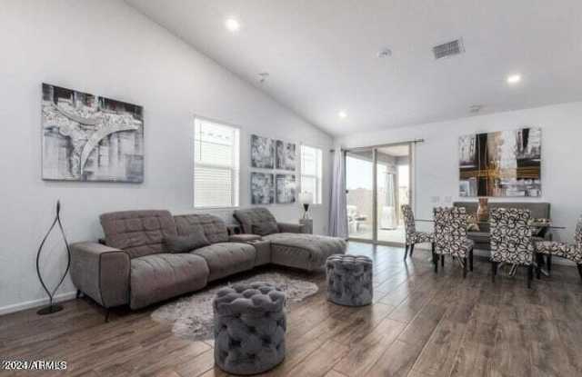 7223 N 123rd Drive Gallery 3