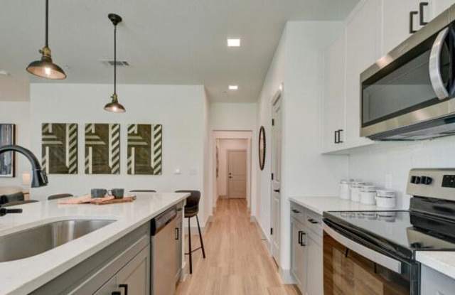 19511 Babcock Rd Gallery 1