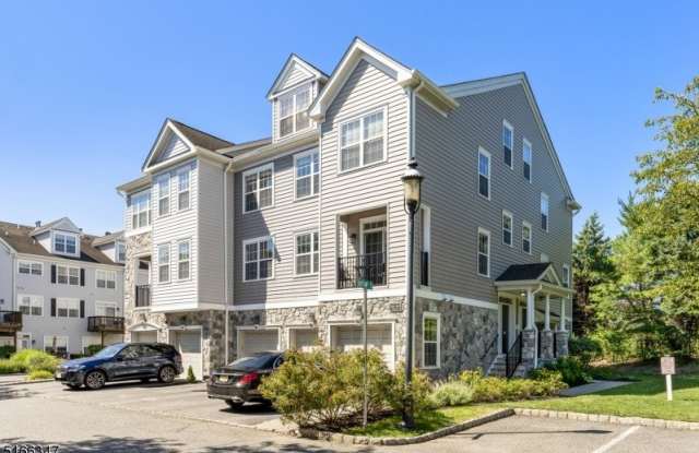 156 Brittany Ct - 156 Brittany Court, Clifton, NJ 07013