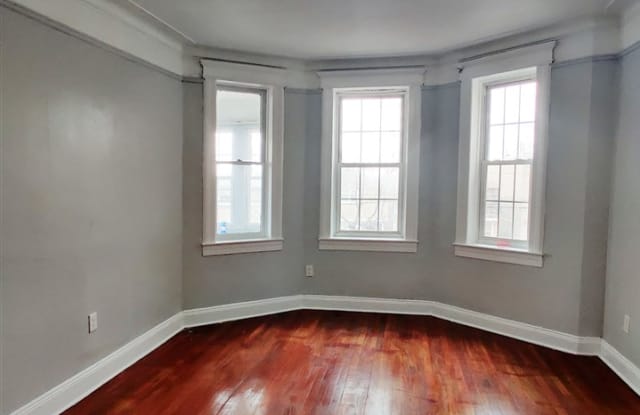 335 PRINCETON AVE - 335 Princeton Avenue, Jersey City, NJ 07305