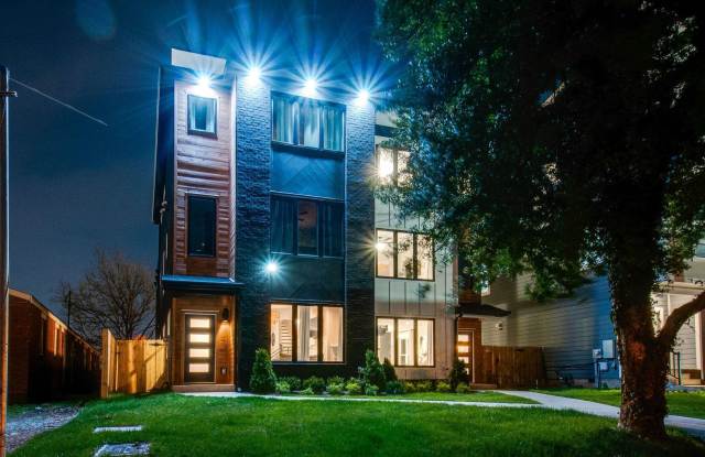 STUNNING Fully Furnished Home Minutes From Downtown Nashville - 613 21st Avenue North, Nashville, TN 37203