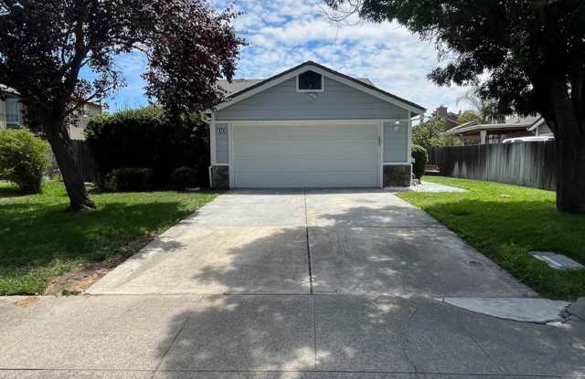 $2450 - 3 Bed/2 Bath Home in a Beautiful Neighborhood Gallery 1