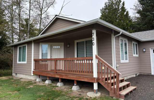 Spacious 3-Bedroom, 2-Bedroom in Ocean Shores! Gallery 4