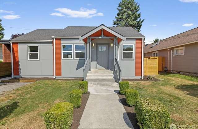 110 Pelly Avenue N. photos photos