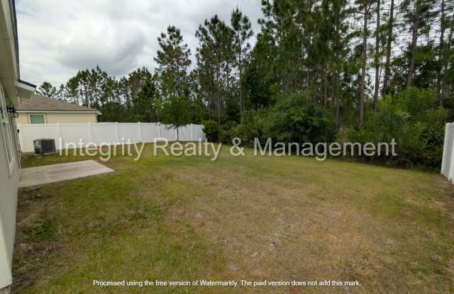 Spacious 4-bedroom, 2-bathroom home photos photos Spacious 4-bedroom, 2-bathroom home photos photos