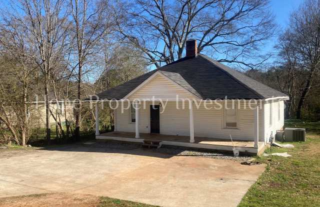 Newnan- 4 Main St 3 Bedroom 1 Bath photos photos