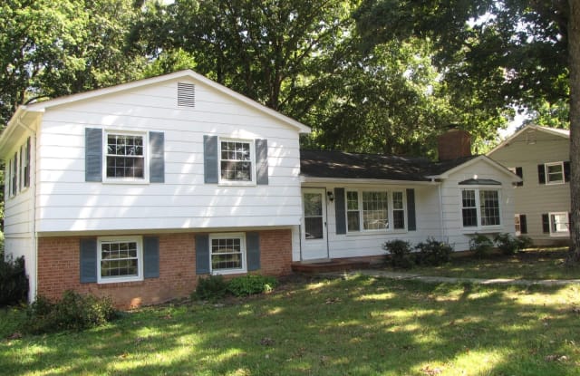 6003 LARKSPUR DRIVE - 6003 Larkspur Drive, Franconia, VA 22310