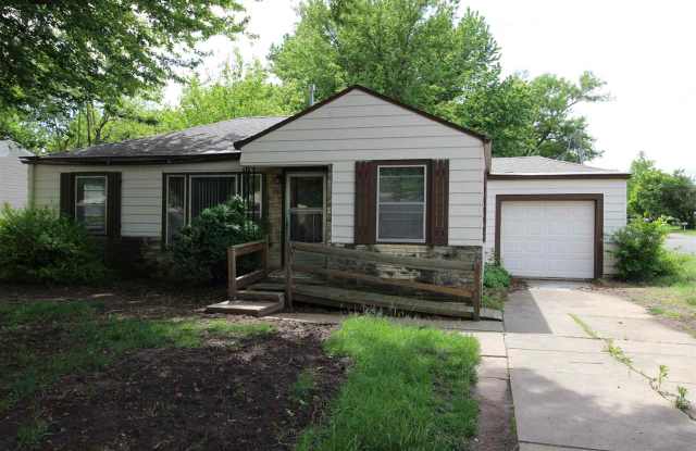 521 N Luella - 521 Luella Ave, Mulvane, KS 67110