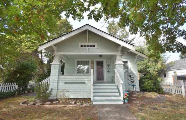Beautiful Unique Home in Downtown Lebanon! photos photos