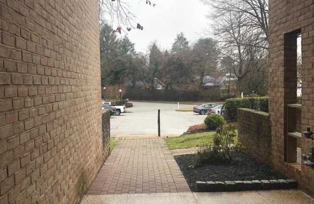 1 STONEHENGE CIR #2 Gallery 2