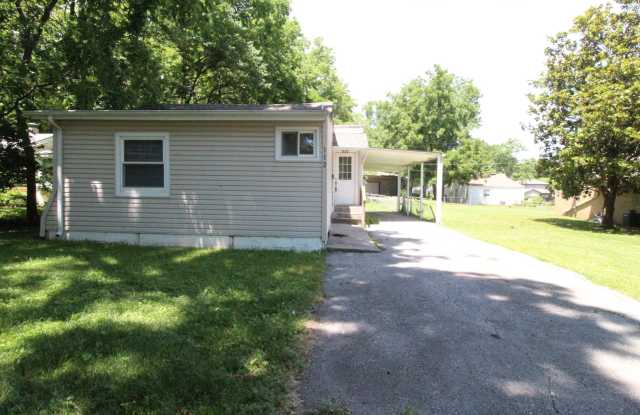 2 Bedroom 2 Bath Home In Waldo - 112 East 80th Street, Kansas City, MO 64114