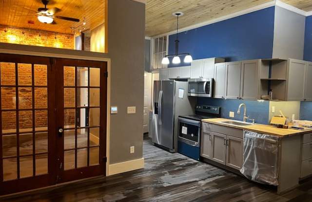 426 South Main - 426 South Main, Carrollton, IL 62016