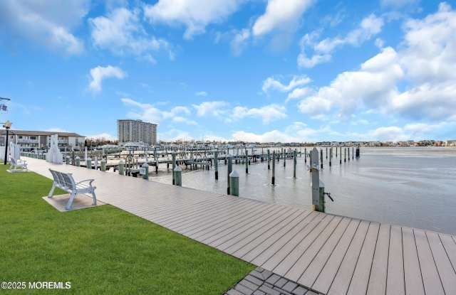 98 Wharfside Drive Gallery 1