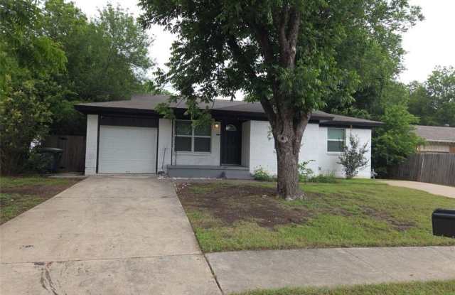 1315 Estes Drive photos photos